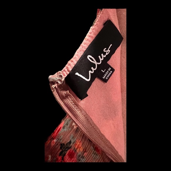 Lulu's Floral Dress - Picture 3 of 4